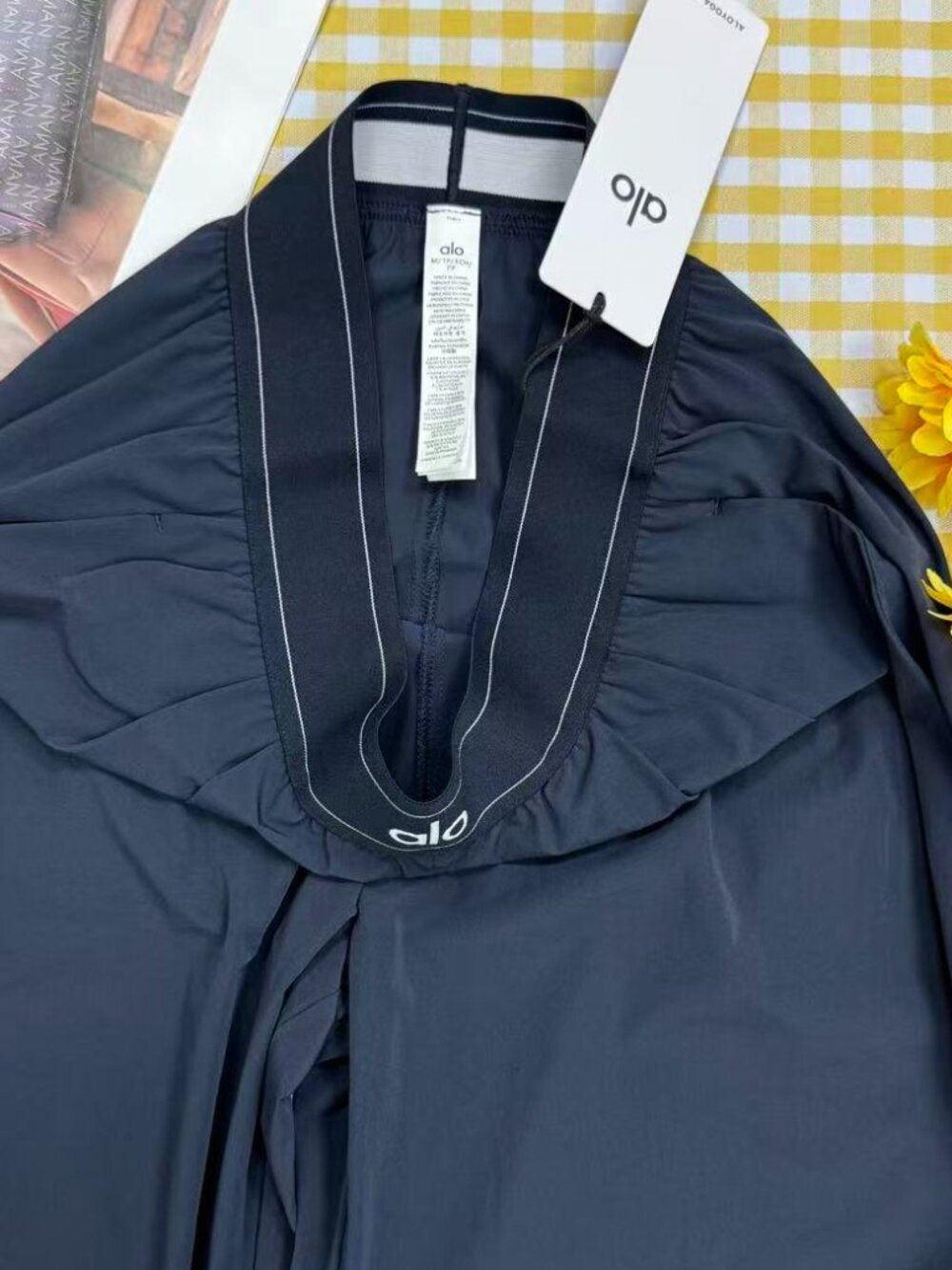 NWT ✨ALO Yoga  Navy Blue Office Wide Leg Pants (Regular Length)  Clean Girl🥂 - Picture 4 of 9